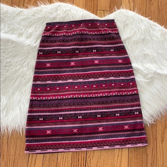 Women’s pink Aztec print pencil Fleece skirt size XS - Picture 1 of 2